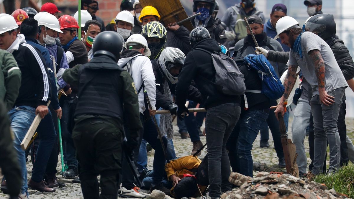 Nepokoje v Bolívii si vyžádaly nejméně pět mrtvých a 75 zraněných
